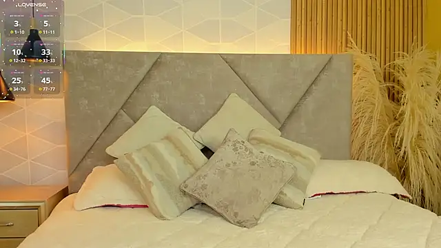 Jade Whisper online show from September 27, 1:34 am