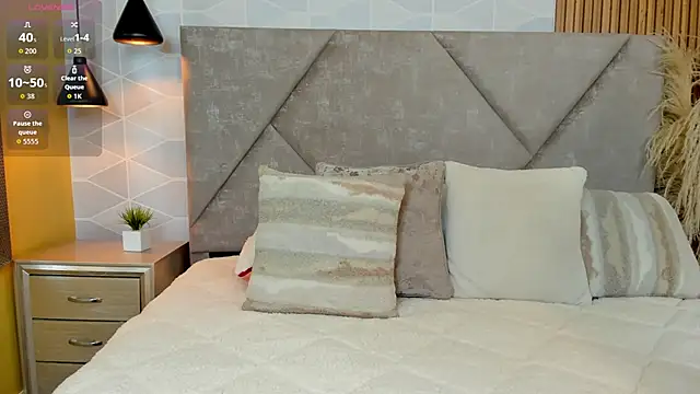 Jade Whisper online show from December 5, 1:27 am