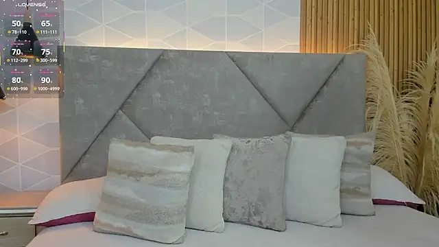 Jade Whisper online show from October 3, 1:31 am