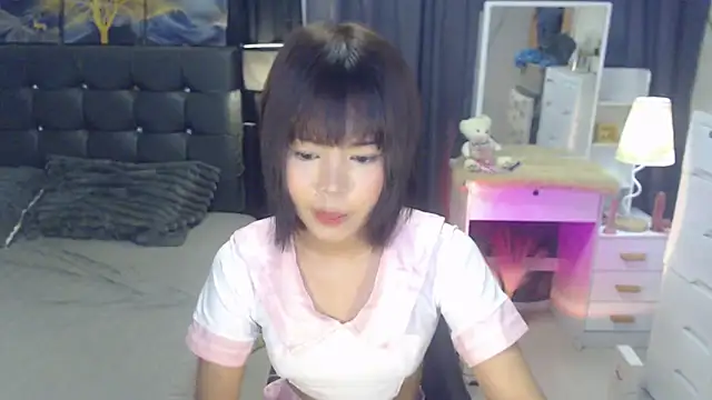 Snapshot of asian_babhiegirl chatting on March 6, 12:00 pm asian babhiegirl online show from March 6, 12:00 pm