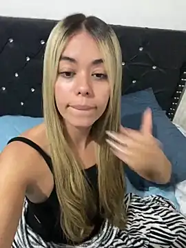 Snapshot of brend_A333 chatting on February 8, 8:50 pm brend A333 online show from February 8, 8:50 pm