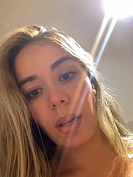 Snapshot of brend_A333 chatting on July 18, 1:47 am brend A333 online show from July 18, 1:47 am