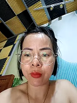 Snapshot of Tyno_o chatting on September 18, 3:53 am Tyno o online show from September 18, 3:53 am