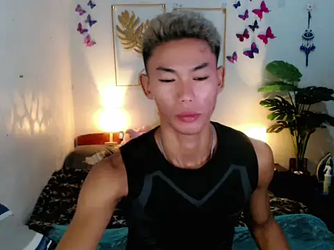 Snapshot of naughty_rence chatting on July 19, 1:19 pm naughty rence online show from July 19, 1:19 pm