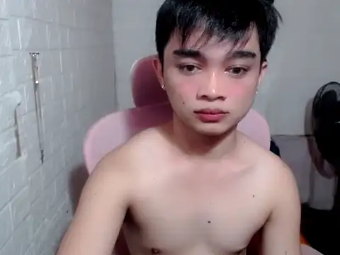 sexysam14 online show from April 2, 9:05 am