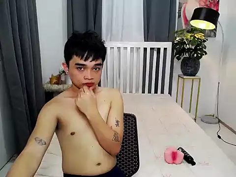 Snapshot of sexysam14 chatting on February 10, 6:01 am sexysam14 online show from February 10, 6:01 am