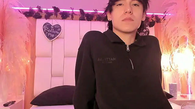 Daphne And Roger online show from March 31, 11:01 am