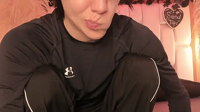 Daphne And Roger online show from April 9, 11:05 am