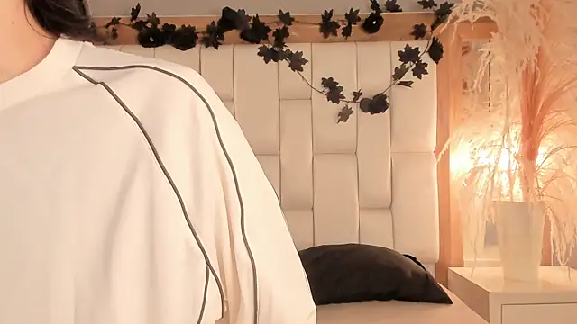 Daphne And Roger online show from December 19, 11:12 am