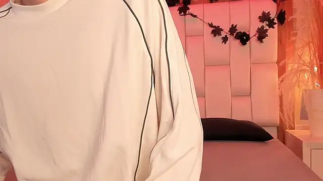 Daphne And Roger online show from February 7, 10:56 am