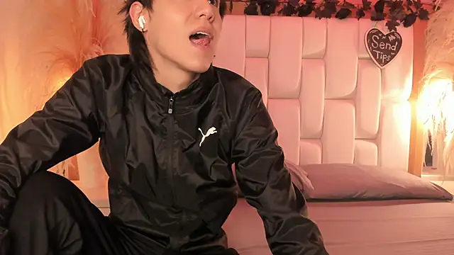 Daphne And Roger online show from March 3, 11:17 am