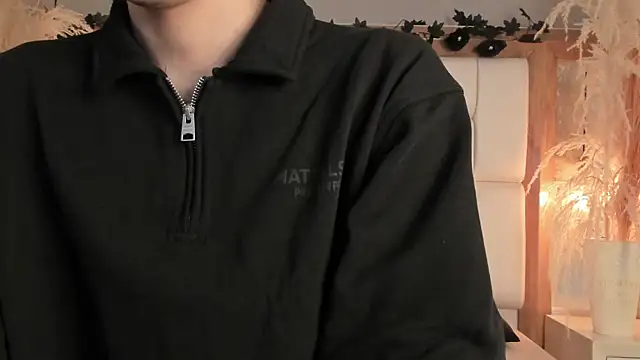 Daphne And Roger online show from January 7, 11:04 am