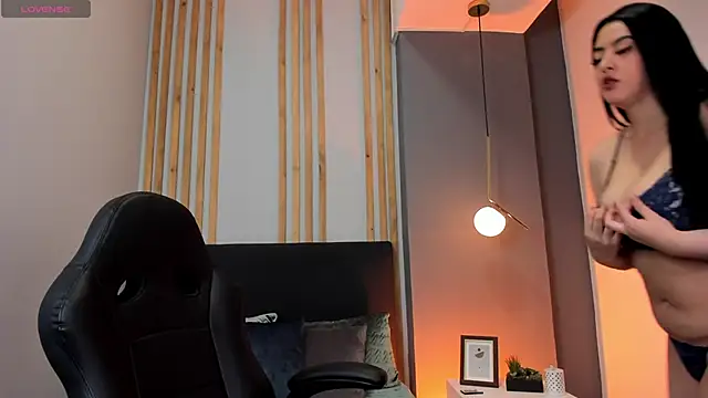 ivy collins  online show from November 4, 10:02 pm