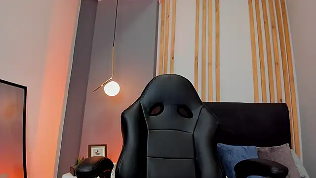 ivy collins  online show from April 16, 10:12 pm