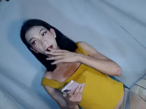 xyourdreamtrans online show from December 3, 1:50 am