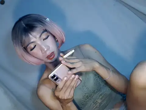 xyourdreamtrans online show from February 5, 4:30 am