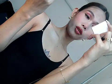 Snapshot of Beautiful_Mistakexxx chatting on November 7, 3:44 am Beautiful Mistakexxx online show from November 7, 3:44 am