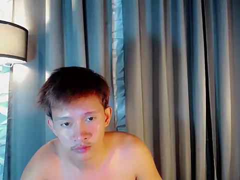 Snapshot of prince_elaijah chatting on October 13, 10:28 am prince elaijah online show from October 13, 10:28 am