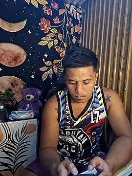 Snapshot of mr_dave chatting on January 9, 9:27 am mr dave online show from January 9, 9:27 am