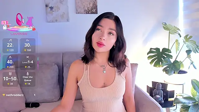 Snapshot of Estrer_collins chatting on November 6, 8:13 pm Estrer collins online show from November 6, 8:13 pm