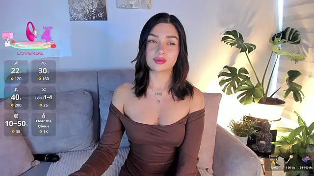 Estrer collins online show from January 8, 8:04 pm