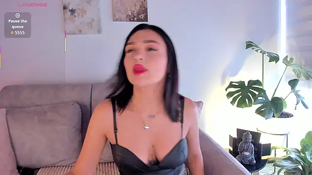 Snapshot of Estrer_collins chatting on September 29, 7:52 pm Estrer collins online show from September 29, 7:52 pm