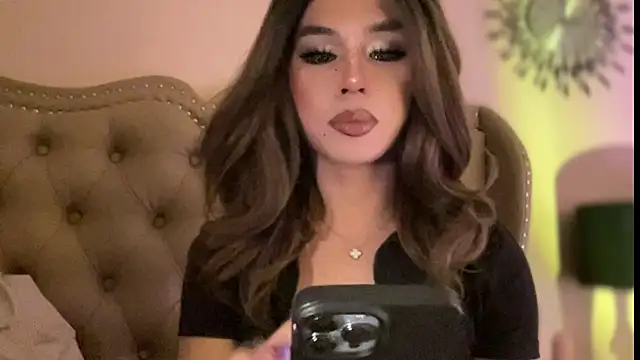 solana imani online show from April 9, 3:51 pm