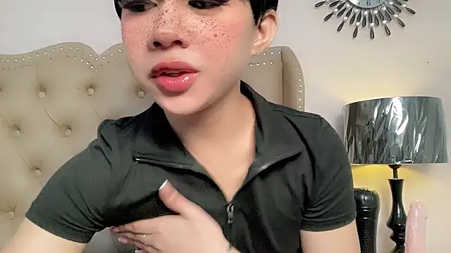 Snapshot of solana_imani chatting on October 10, 5:03 pm solana imani online show from October 10, 5:03 pm