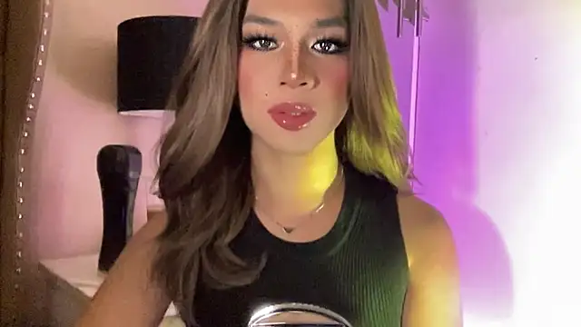 solana imani online show from November 22, 11:20 am