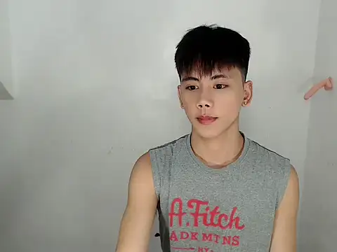 Snapshot of ynotyu chatting on June 6, 12:16 am ynotyu online show from June 6, 12:16 am