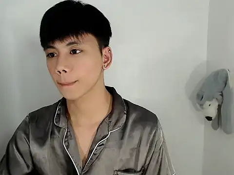 ynotyu online show from February 9, 10:19 pm