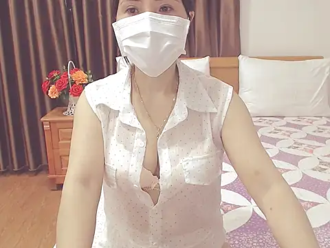 Snapshot of ruby_8x chatting on October 8, 7:36 pm ruby 8x online show from October 8, 7:36 pm