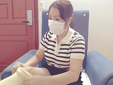 Snapshot of ruby_8x chatting on November 3, 3:48 pm ruby 8x online show from November 3, 3:48 pm