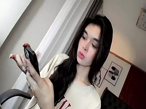 Snapshot of asiansmilexx chatting on June 30, 4:34 am asiansmilexx online show from June 30, 4:34 am