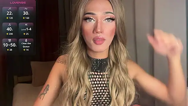 Snapshot of Lust-sluttymira chatting on October 16, 11:29 am Lust-sluttymira online show from October 16, 11:29 am