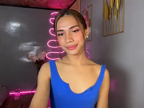 Lovelynikki03 online show from May 10, 7:23 am