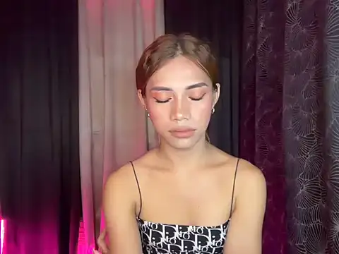 Lovelynikki03 online show from January 18, 5:16 pm