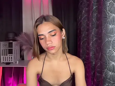 Lovelynikki03 online show from October 23, 6:06 pm