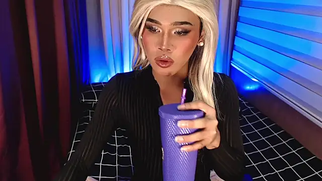 Snapshot of _tipsandchips chatting on November 2, 2:22 pm tipsandchips online show from November 2, 2:22 pm