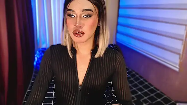 Snapshot of _tipsandchips chatting on November 10, 7:19 pm tipsandchips online show from November 10, 7:19 pm