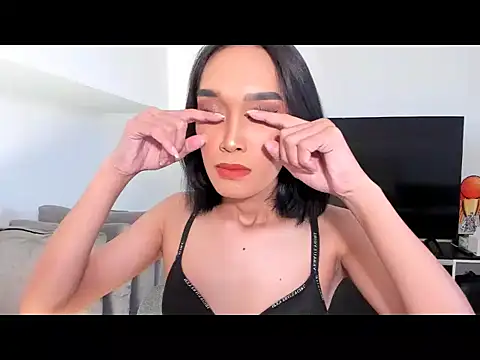 sensualmelody143 online show from April 15, 12:27 am