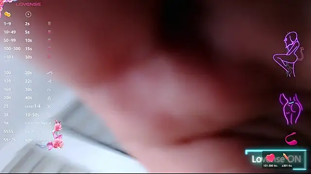 Snapshot of Lalisaslut18 chatting on February 3, 6:51 am Lalisaslut18 online show from February 3, 6:51 am