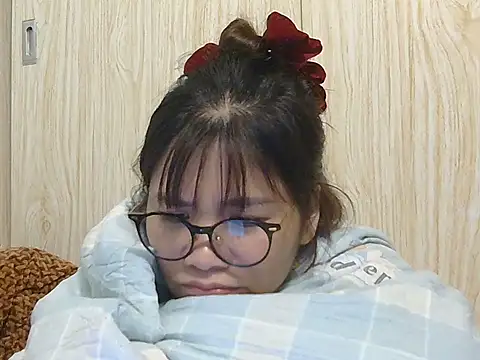 Snapshot of Ori299 chatting on November 4, 2:21 pm Ori299 online show from November 4, 2:21 pm