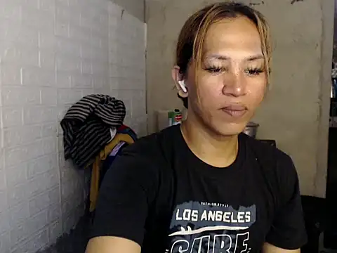 Snapshot of isabellabigcock06 chatting on March 25, 8:14 am isabellabigcock06 online show from March 25, 8:14 am