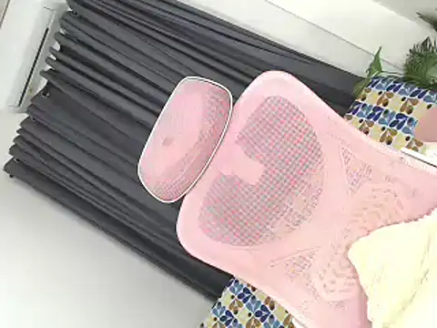 Snapshot of sexygoddess2999 chatting on November 6, 11:14 am sexygoddess2999 online show from November 6, 11:14 am