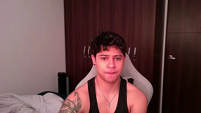 domsantiago  online show from October 2, 2:53 pm