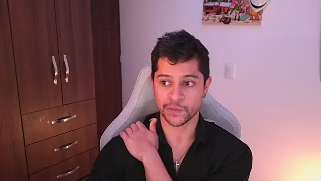 Snapshot of domsantiago_ chatting on November 27, 3:18 am domsantiago online show from November 27, 3:18 am