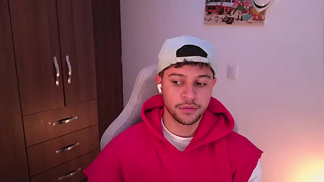 Snapshot of domsantiago_ chatting on December 3, 3:18 am domsantiago online show from December 3, 3:18 am