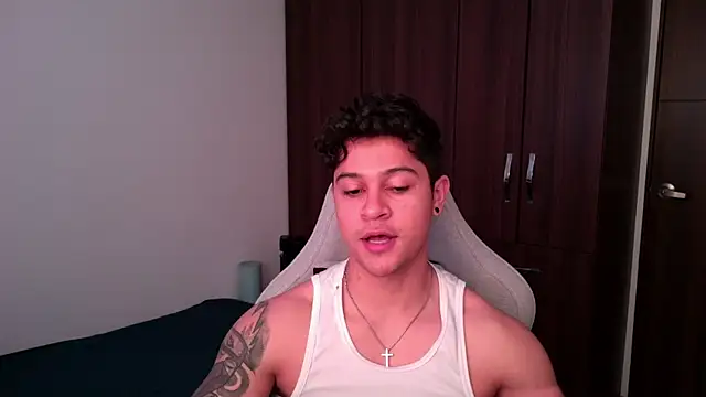domsantiago  online show from October 13, 3:02 pm