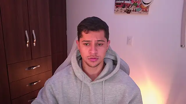 Snapshot of domsantiago_ chatting on November 4, 2:04 am domsantiago online show from November 4, 2:04 am